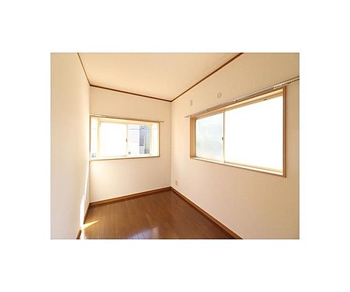 アーク倉石通の居間写真