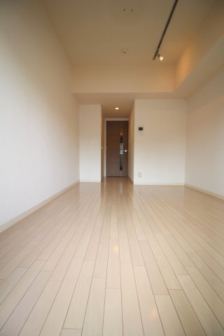 エスリード神戸海岸通の居間写真