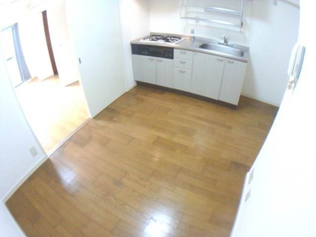 コスタレイ神戸三宮の居間写真