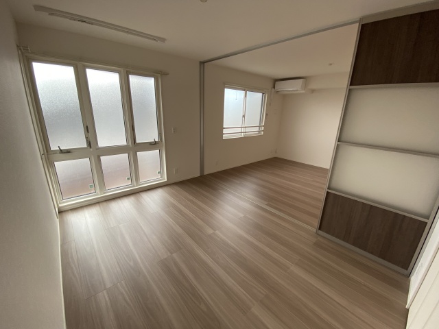 ラポール岡本D-room西岡本の居間写真