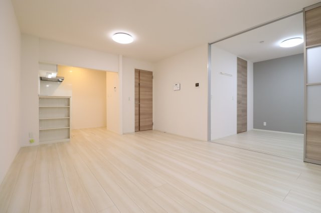 ラポール岡本D-room西岡本の居間写真