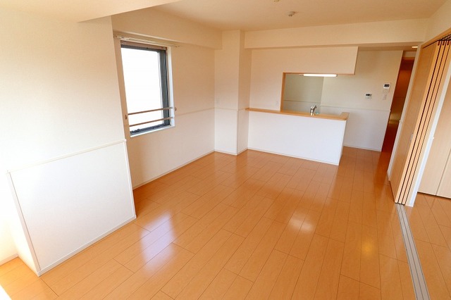 エアリーヒルズ芦屋の居間写真