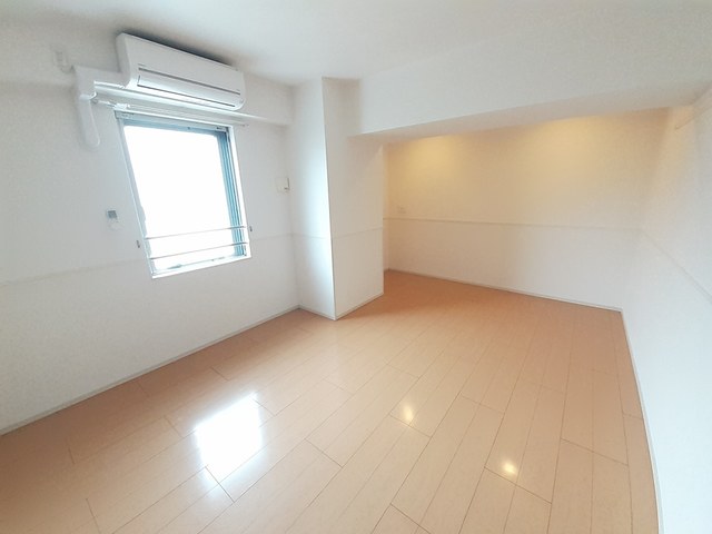 エアリーヒルズ芦屋の居間写真
