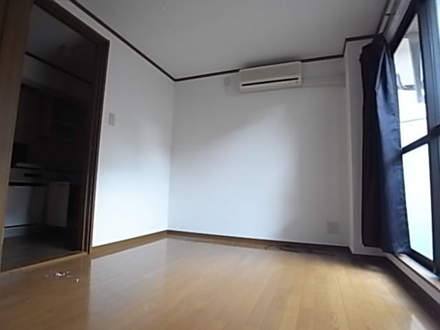 兼山マンションの居間写真