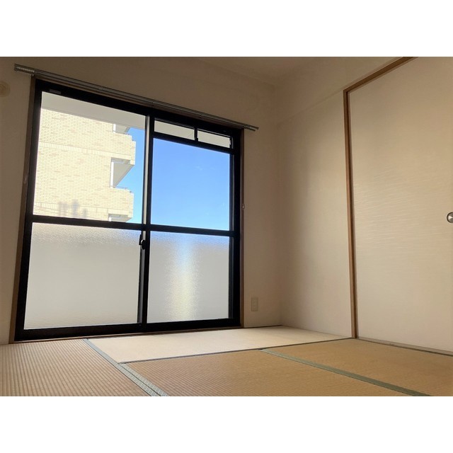 フレグランス芦屋の居間写真