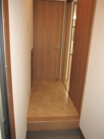 ロクワット本山南の玄関写真