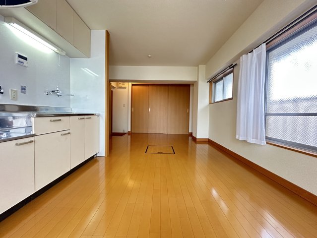 マンション芦屋の里の居間写真
