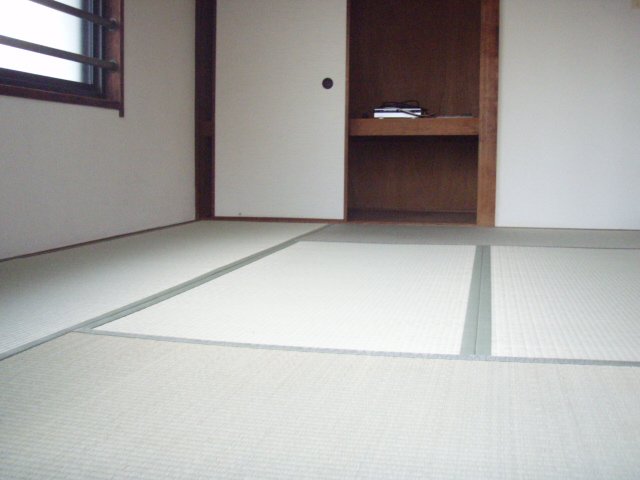 川崎マンションの居間写真