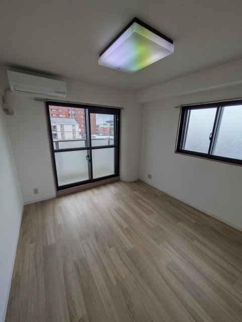 ピュア芦屋の居間写真