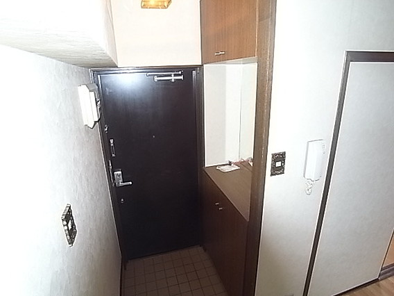 オアシス岡本の玄関写真