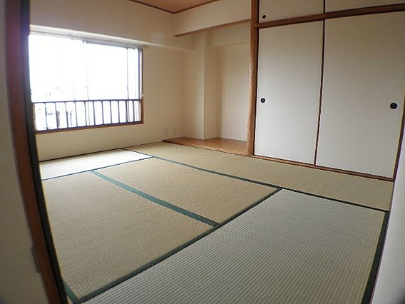 西芦屋グリーンハウスの居間写真