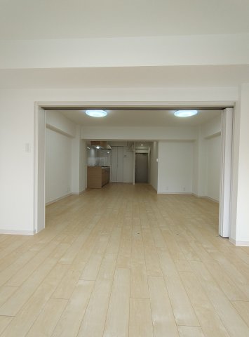 北野町アーバンライフの居間写真