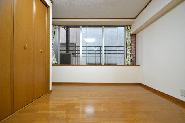 光栄ビルの居間写真