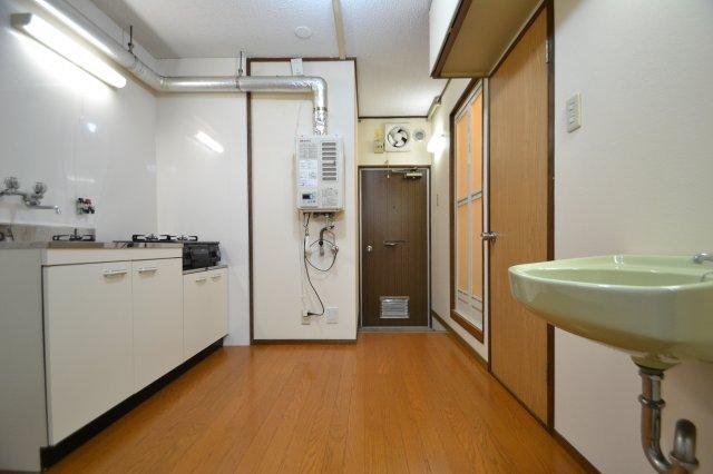 光栄ビルの居間写真