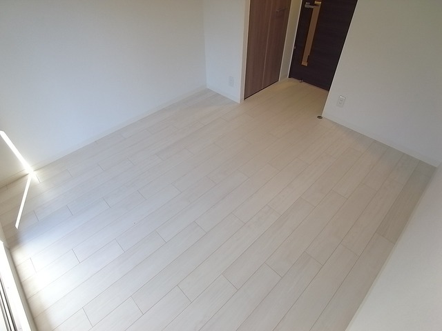 ララプレイス神戸西元町の居間写真