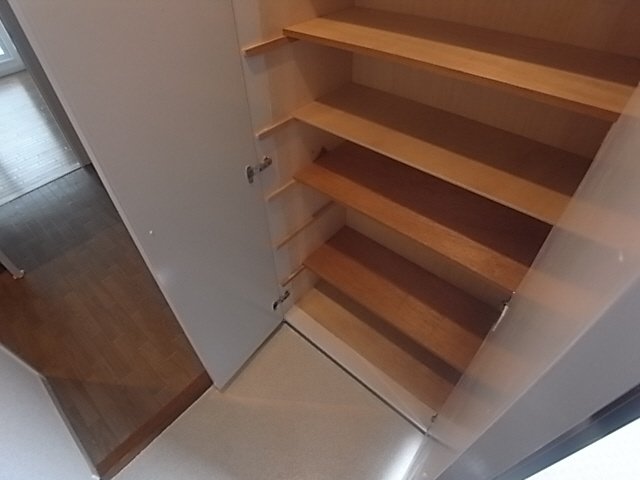 イースト神戸本山の玄関写真