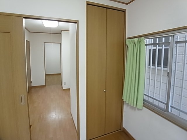 中野マンションの居間写真