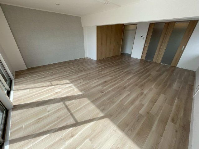 ビバリーヒルの居間写真