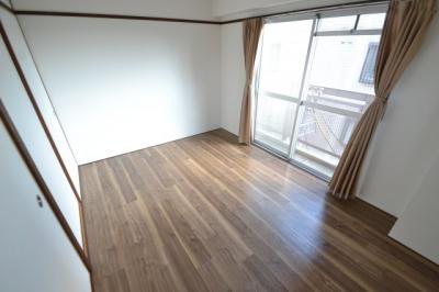 SIハイツ岩屋の居間写真