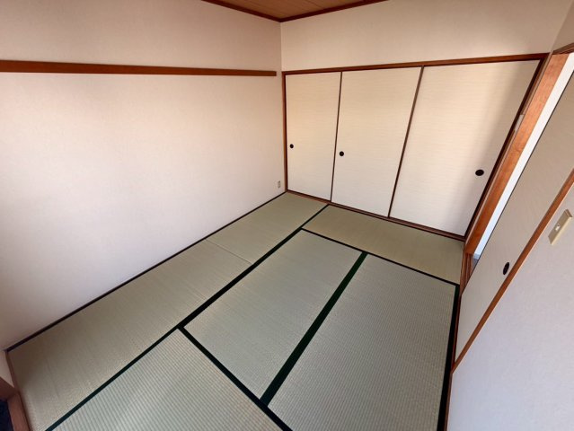 フローラ観音林の居間写真