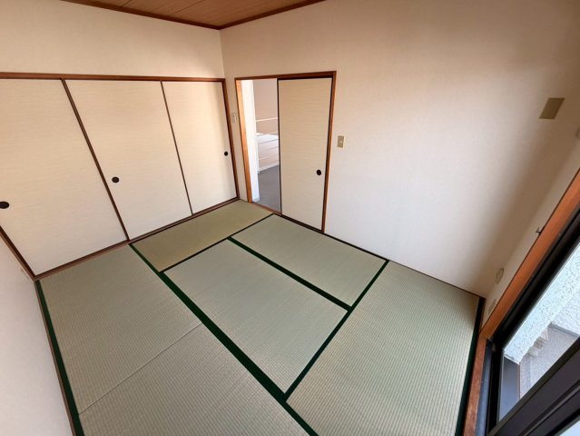 フローラ観音林の居間写真