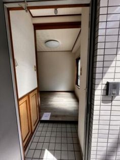 ゴールドリーフ山本通の玄関写真