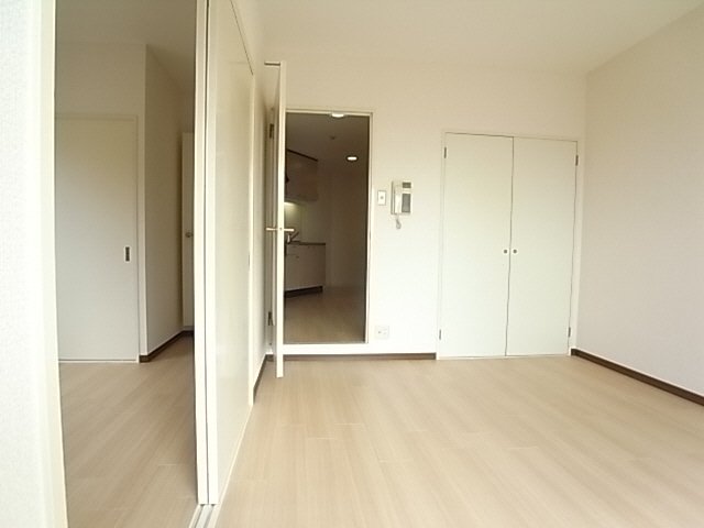 ハイツイフの居間写真