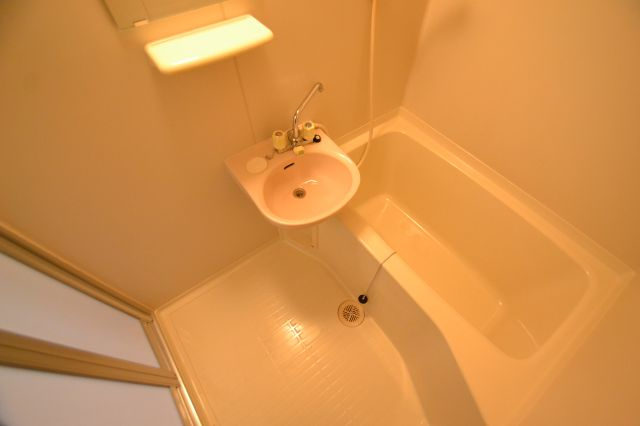 クレストイズミの風呂写真