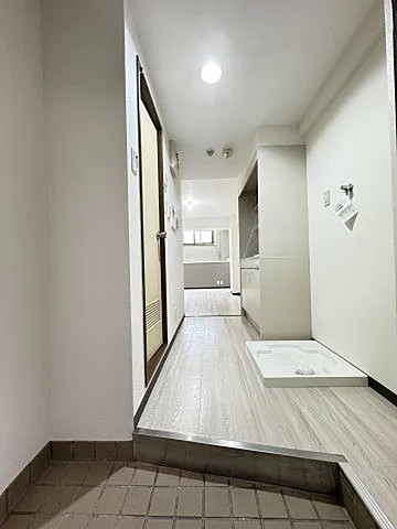 ロマネスク六甲第2の玄関写真