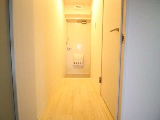 石屋川ロイヤルハイツの玄関写真