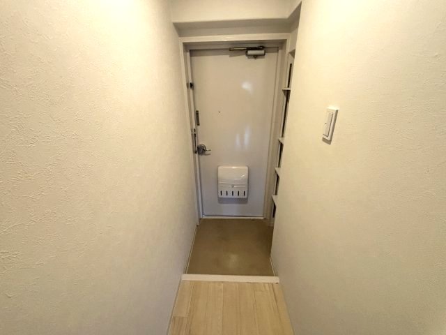 石屋川ロイヤルハイツの玄関写真
