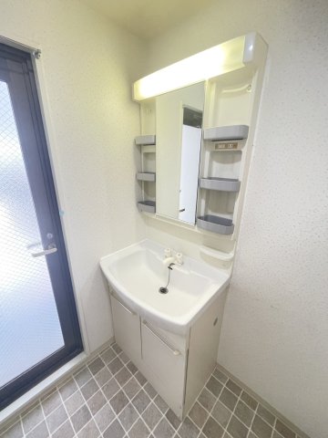 シティハイツ諏訪山の玄関写真