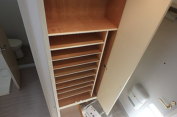 アクエルド諏訪山の玄関写真