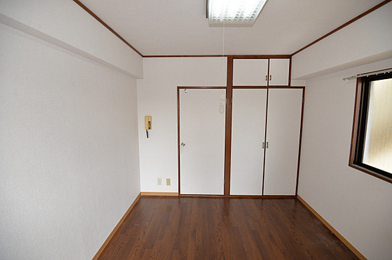 ライオンズマンション六甲道の居間写真