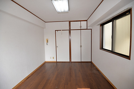ライオンズマンション六甲道の居間写真