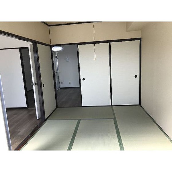 森山ハイツの居間写真