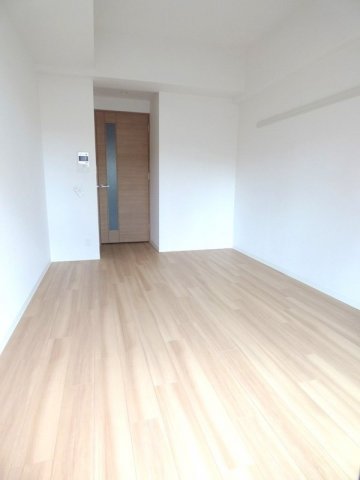 プレサンス三宮東フィールの居間写真