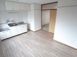 湊川第2マンションの居間写真