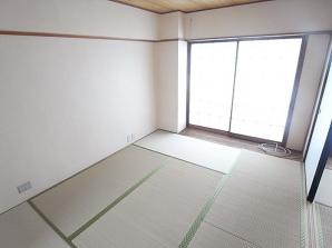 湊川第2マンションの居間写真
