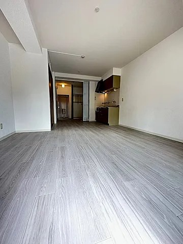 フラワービルディングの居間写真