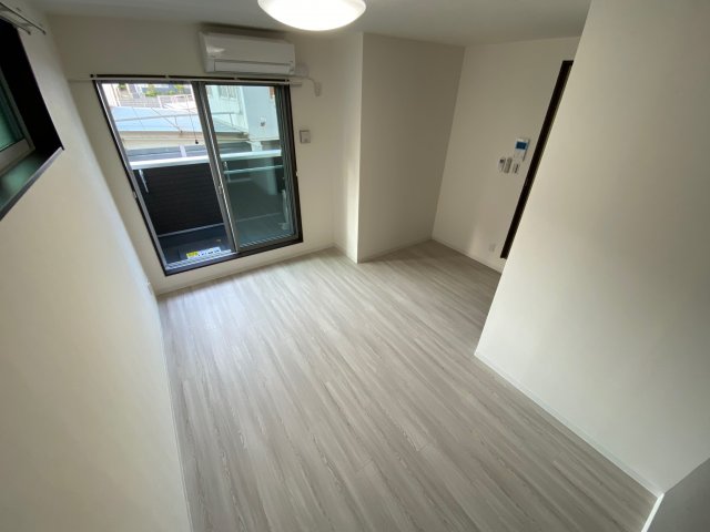 ワコーレヴィータ六甲道 NORTHの居間写真