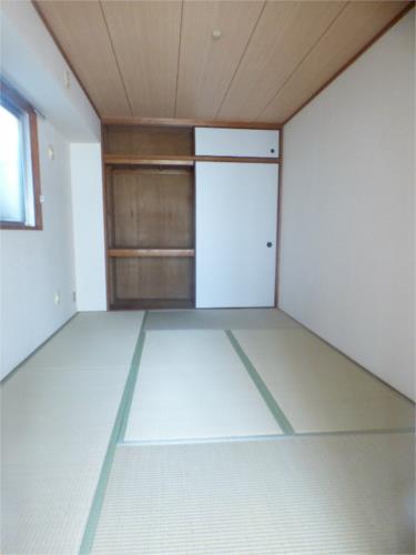 ダイドーシティ芦屋IVの居間写真