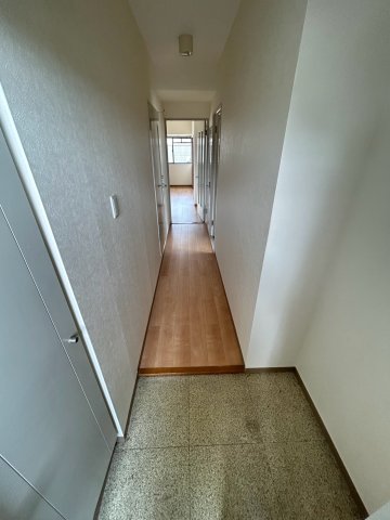 アルカンシェル岡本の玄関写真