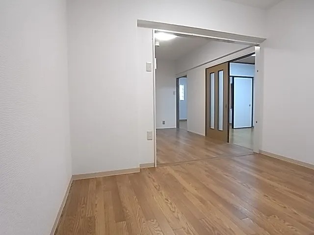 コムーネ本山の居間写真