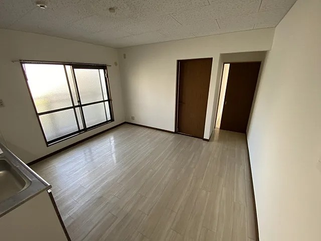 シャノアール甲南の居間写真