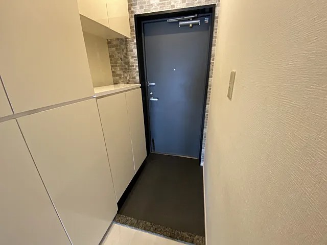 カサベラ新在家ツインズII号館の玄関写真