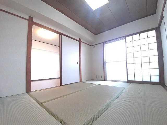 ガーデンハイツ魚崎の居間写真