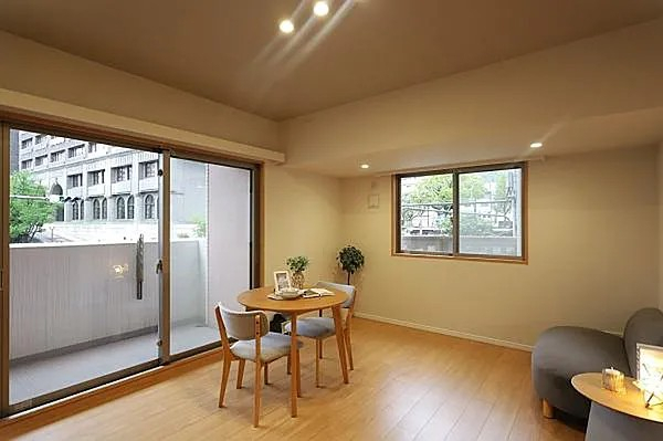 神戸元町山手ヴィアージュの居間写真