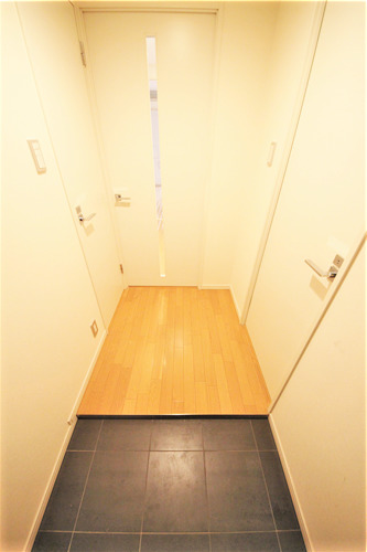 KDXレジデンス本町橋の玄関写真
