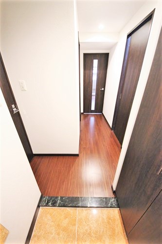 プレジオ本町の玄関写真